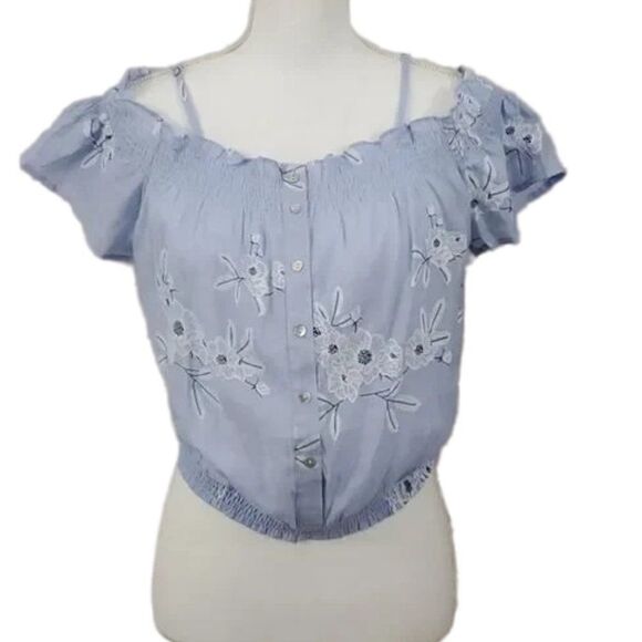 BE COOL, Light blue cold shoulder top, Med - Picture 1 of 6